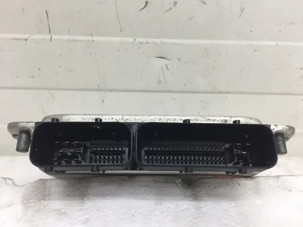 VW Bora ECU OEM 038906019CJ 0281010302 1.9TDI image 4