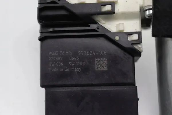 Moteur vitre gauche arrière OEM 1K0959703M image 4