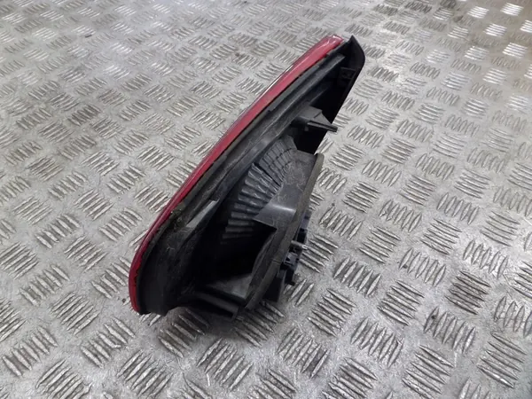 Luz trasera izquierda VW Golf 6 MK6 VI HB 5K0945093T image 2