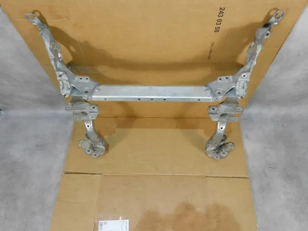 Audi Q5 8R Moottoritukitanko OEM 8R0399315G image 2