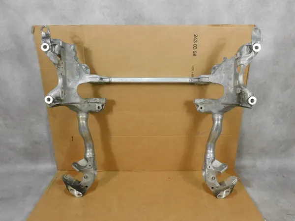 Audi Q5 8R Moottoritukitanko OEM 8R0399315G image 8