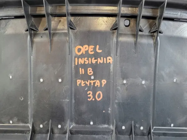 Opel Insignia B puskurin alasuojus OEM 39077261 image 6
