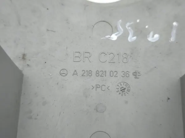 Mercedes-Benz OEM A2188210236 Sisäpeilin kotelo image 7