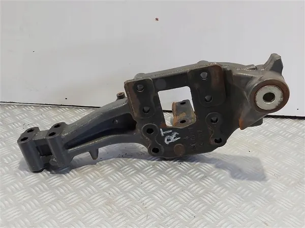 Suporte de mola dianteira direita DAF XF image 4