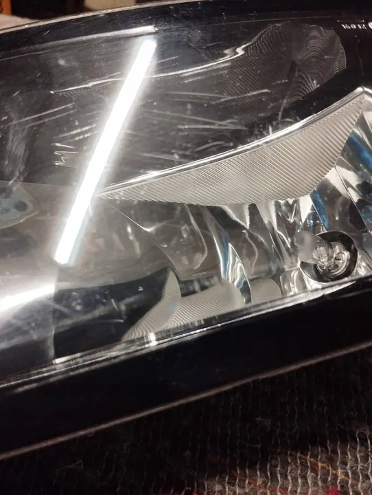 Farol de Neblina Esquerdo Halógeno Skoda Fabia III image 4