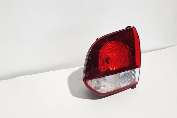 Luz de maletero derecha VW GOLF VI 5K0945094AA image 4