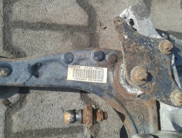 Citroen C5 X7 08-15 Ophangingframe OEM 9661332680 image 3