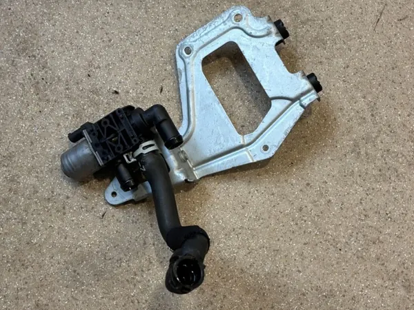 Válvula da bomba de água OEM 9037610 para BMW G20 G21 image 10