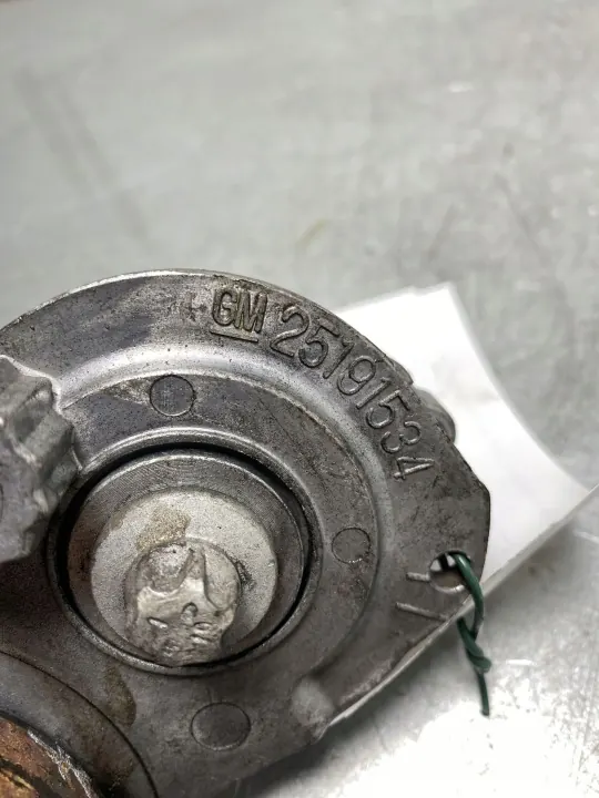 Opel Mokka Alternatorriemspanner OEM 25191534 image 3