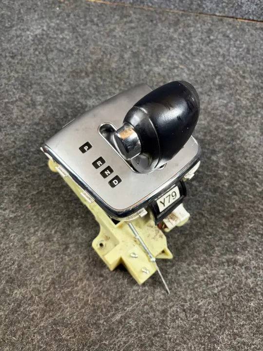 Kia Sorento I Lift Växelspak OEM A3E74 111 image 2