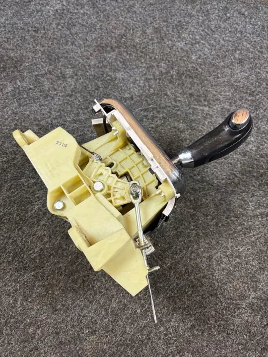 Kia Sorento I Lift Växelspak OEM A3E74 111 image 6