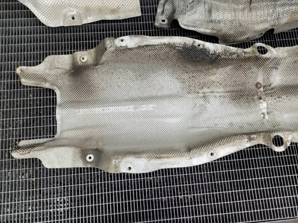 Protector térmico OEM 7227524 para BMW 5 F10 F11 image 3