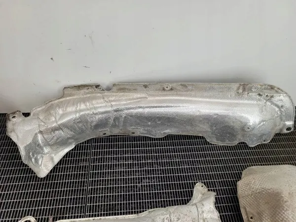 Protector térmico OEM 7227524 para BMW 5 F10 F11 image 6
