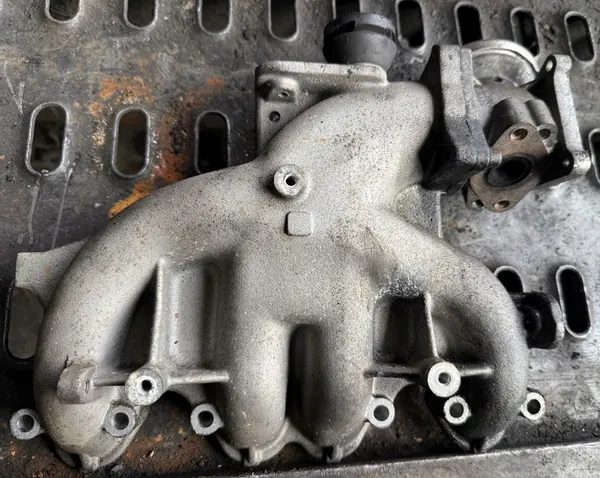 Coletor de admissão Skoda Roomster 1.9 TDI image 2