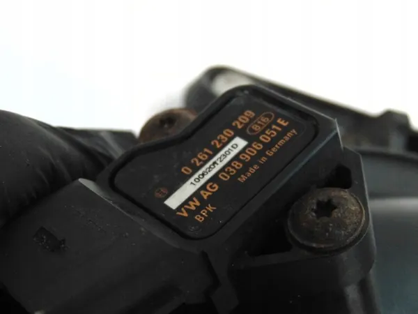 Luftresonatorrohr Audi 2.0 TFSI A4 B8 A5 2007- image 10