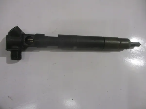 Injecteur Mercedes Sprinter 906 2.2 CDI OEM A6510700587 image 2