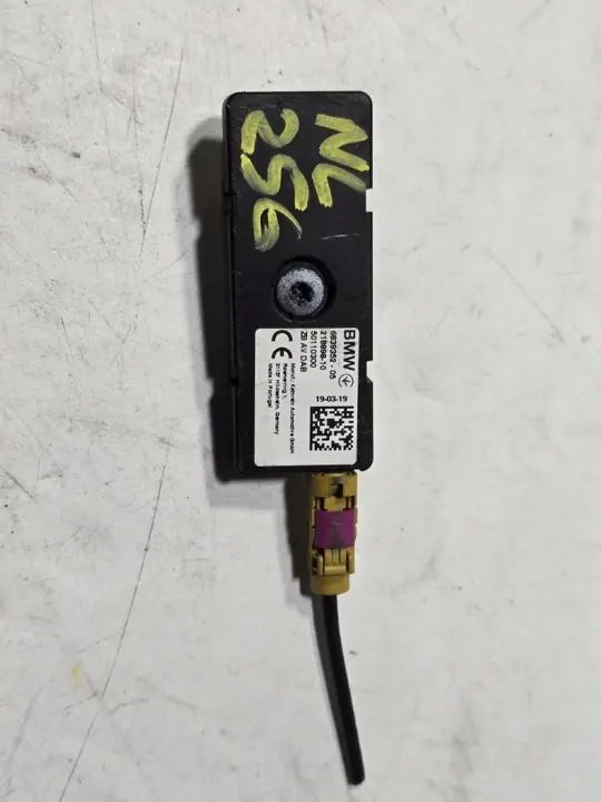 Module Amplificateur Antenne BMW OEM 6839352 image 2