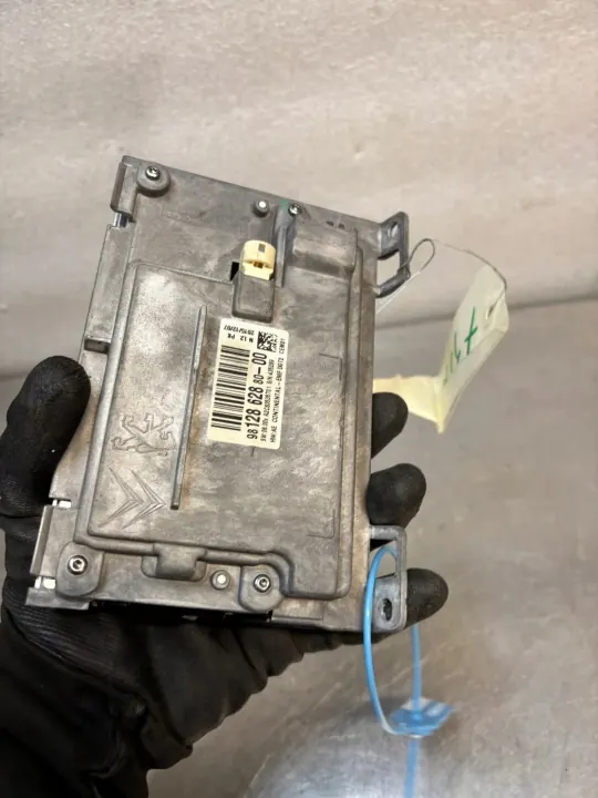 Peugeot 208 I näyttöruutu OEM 9812862880 image 4