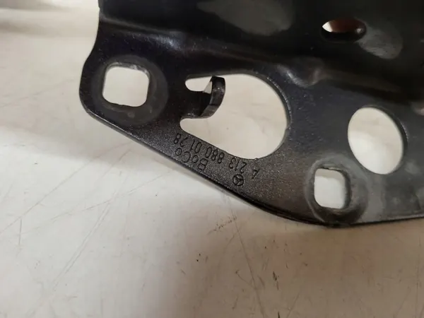 Mercedes motorhuveskarn OEM A2138800128/A2138800228 image 4