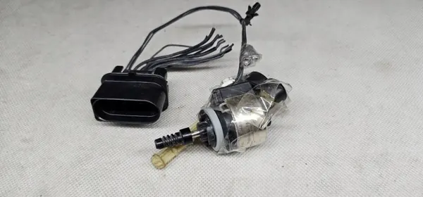 Xenon-Scheinwerfer-Einstellmotor OEM 89022080 Valeo image 4