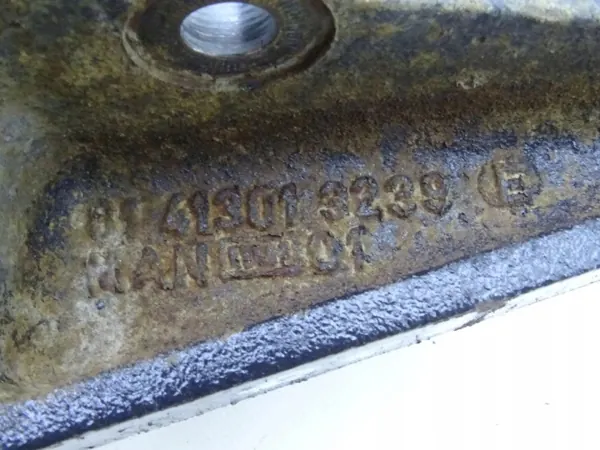 MAN L2000 LE 94- Jousikiinnitys Oikea Etu OEM 81.41301-3239 image 3