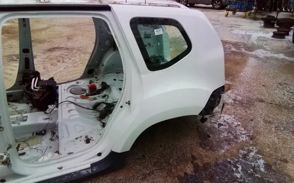 Dacia Duster I Bakre vänster stänkskärm OEM OV369 image 2