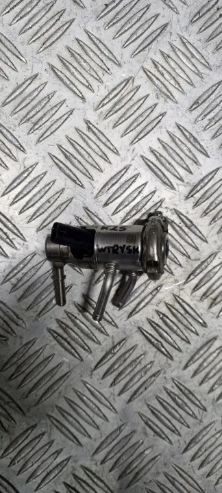 Inyector AdBlue Mercedes OEM A0004904000 - Usado image 3