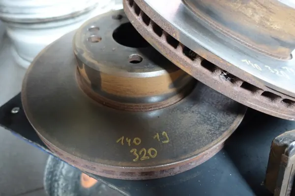 Mercedes W140 Vorderbremscheiben 320mm OEM 140320 image 5