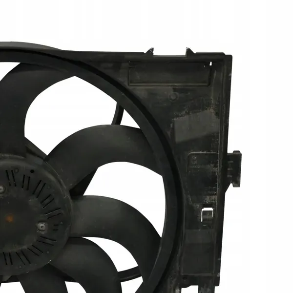 BMW OE Jäähdytinpuhallin 600W OEM 8625440 - Käytetty image 3