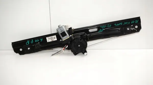 Fiat 500L 12-17 rechter voorruitregelaar OEM 360175684 image 4