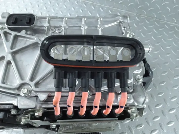 Toyota OEM G920047380 Invertteri C-HR II 2024 image 8