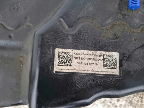 Réservoir AdBlue OEM 5QF131877N pour VW Audi Skoda Seat image 4