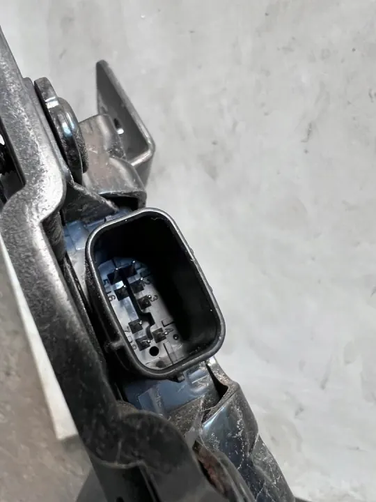Kia Xceed Taka-Oikea Tutka OEM 99150-J7400 image 6