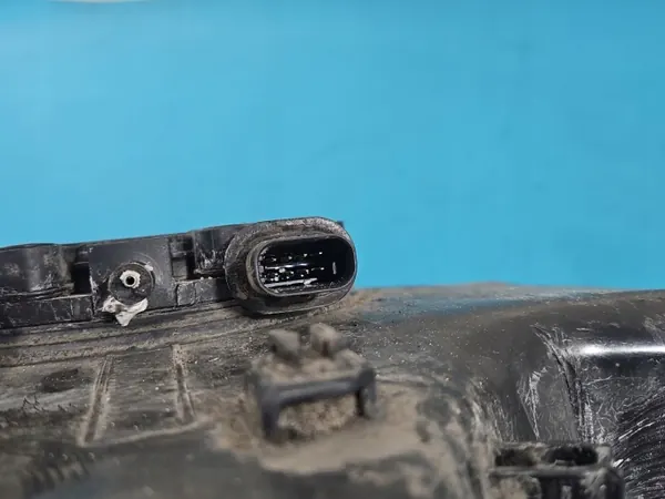 Pompe AdBlue d'occasion OEM 7418879 pour BMW G30 2.0D image 6