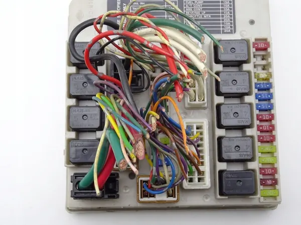 Caixa de Fusíveis Nissan Micra K12 1.2B DRC87848 image 3