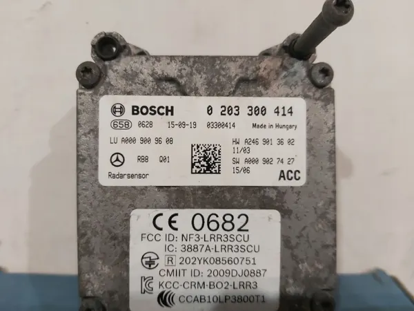 Mercedes Distronic Radarsensor OEM A0009009608 image 4