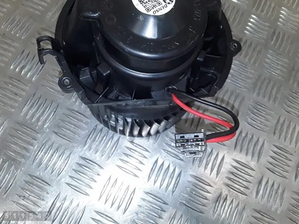 BMW Värmefläkt OEM cz116243023 - Begagnad image 4