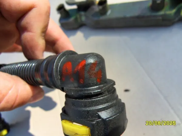 OEM ODPOWIETRZENIE SKRZYNI KORBOWEJ PEUGEOT 207 1.4 16V KFU image 3