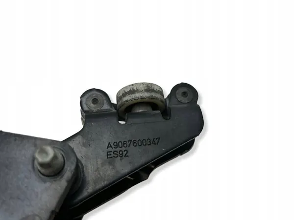 Rouleau de porte coulissante OEM A9067600347 Sprinter W906 image 5