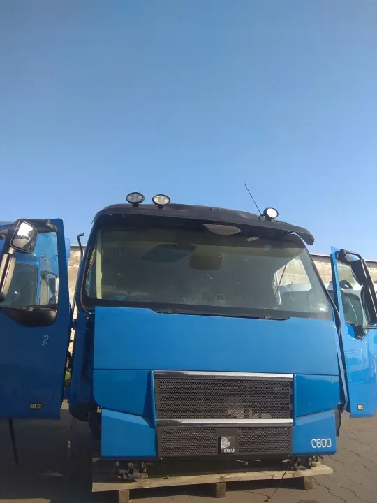 Cabina SISU C600 CAT usada - Qualidade OEM image 2