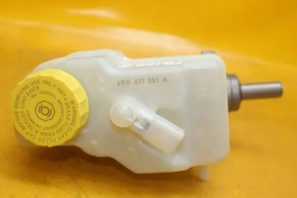 Rempompreservoir Seat Ibiza IV Skoda Audi image 8