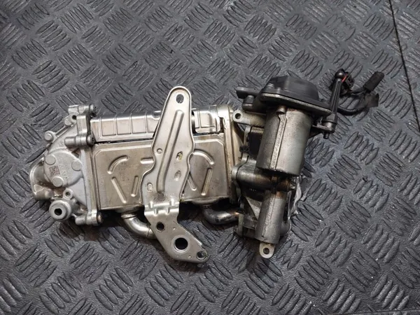 EGR-Kühlerventil OEM A6541401700 für Mercedes image 3