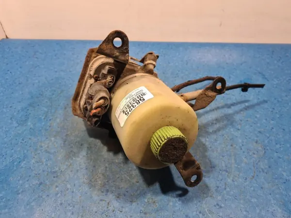 Skoda servostyrpump OEM 6R0423156C - Begagnad image 10