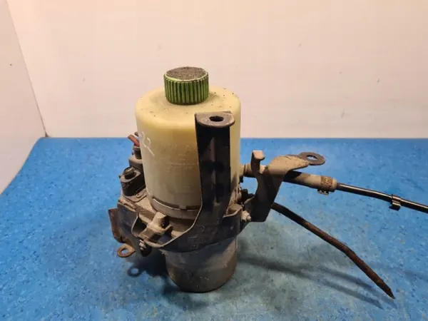 Skoda servostyrpump OEM 6R0423156C - Begagnad image 4