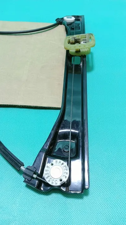 Regulador de janela porta dianteira direita SKODA RAPID 5JA837462 image 5