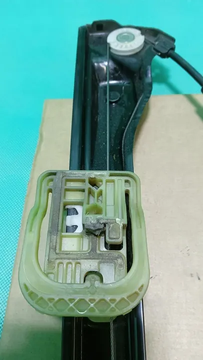 Regulador de janela porta dianteira direita SKODA RAPID 5JA837462 image 7