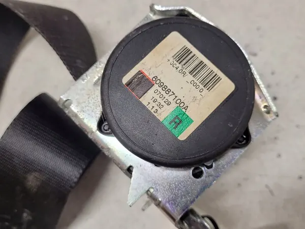 Front Left Seat Belt FORD FOCUS C-MAX 1.6L diesel OEM 609887100A image 2