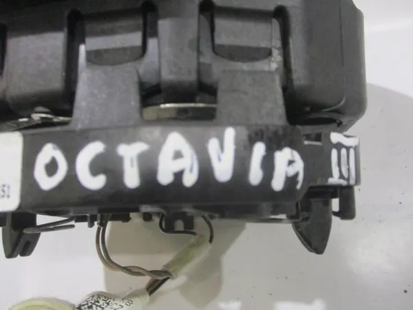 Airbag conductor Skoda Octavia III OEM 3T0880201F image 4