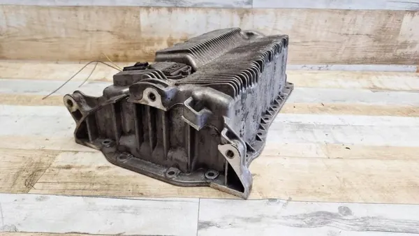 Oliepan OEM 06A103603AJ voor VW Golf 5 1.6 image 3