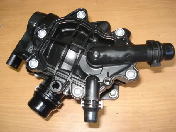 Carcaça do termostato 7644811 1.5 BMW 1 F20 F22 F30 B38 MINI image 4